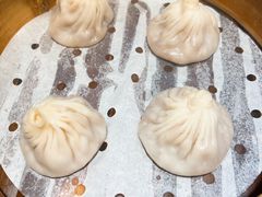双拼小笼（蟹粉+鲜肉）-穿蒸引鲜·嗲记(正大广场店)
