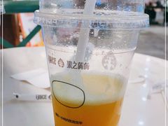 -果之满满鲜榨果汁(美罗城店)