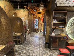 大堂-破瓦寒窑·地摊烤羊排