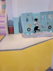 -多多淘儿童体验中心(重庆来福士店)