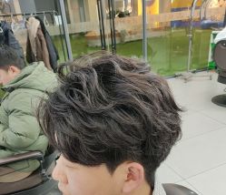 点击看大图 -尤司男士国潮理发馆