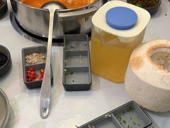 -喃喃椰·糟粕醋·椰子鸡火锅(七堡花园店)