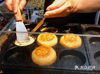 追着夕阳去宁大步行街吃小吃