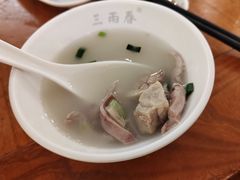 -三两春肚肺汤(崂山路店)