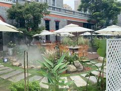 -墨居上隐·院子里火锅(峨眉店)