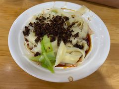 牛肉脆臊刀削面-华兴街自力面店