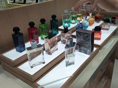 -中免(澳门机场免税店)