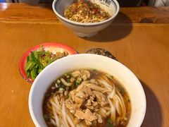 -矮子粉店1985·长沙米粉(湘春路店)