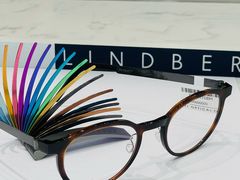-YI OPTICAL 奕镜·蔡司战略合作店(长宁来福士店)