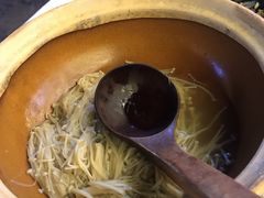 -刘姐啤酒鱼民族演艺餐厅(西街总店)