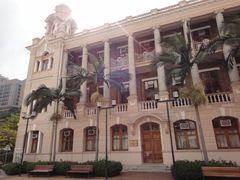 -香港大学