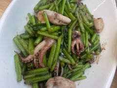 茼蒿炒比管-美达尔烧烤(银川东路店)