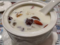 -广信牛奶甜品世家(台东店)