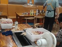 -哈尔滨小酒馆·鲜肉现穿自助烧烤(康新花园店)