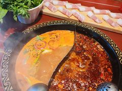 鸳鸯锅底-黄家码头老火锅(解放碑旗舰店)