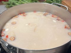 -尚尚仙·酸汤猪手·猪肚鸡火锅(华联万柳购物中心店)