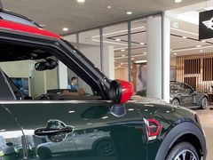 -上海宝诚中环BMW·MINI4S店