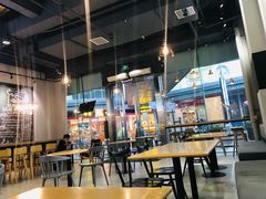 大堂-HELLO 27 意面·沙拉·帕尼尼