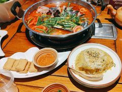 -亮欢寨酸汤鱼(沙冲路店)