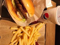 双层星级厚作和牛堡餐-肯德基(绥芬河青云店)