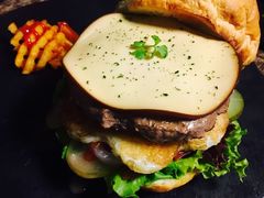 -HIGH FIVE哈福手工汉堡(桂林路店)