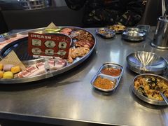 -哈哈碳都·牛肋条无限自助烤肉(台江万达店)