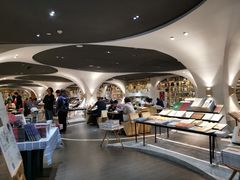 -钟书阁(珍园店)