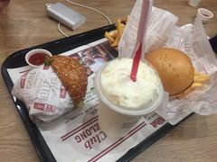 -The Habit Burger Grill 哈比特汉堡(复兴soho店)