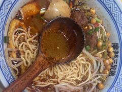 -魔都三兄弟酸辣粉·蘸卤炸串(虹桥万科店)