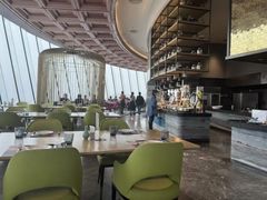 -荣誉国际酒店-云顶旋转餐厅