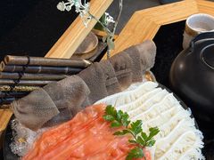 -鹿鸣山草本茶香火锅(园西路店)