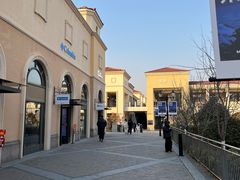 -百联奥特莱斯广场(南京店)