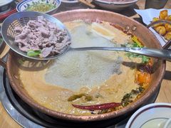 -洱火云南酸菜牛肉火锅(石景山当代商城店)