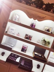 -美肤盾祛痘·问题肌头疗管理中心