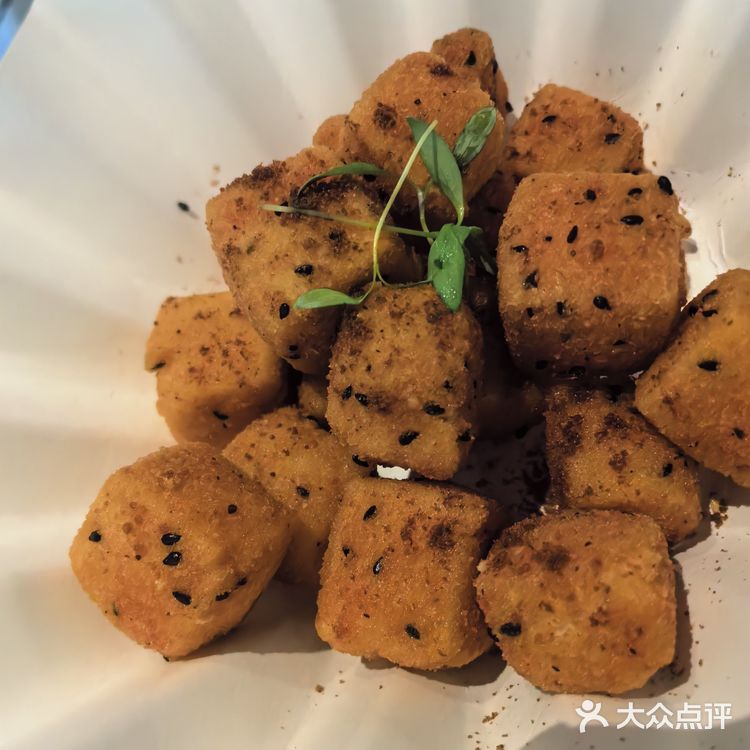 小饭搭子的快乐进餐时光