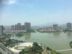 -荣誉国际酒店-云顶旋转餐厅