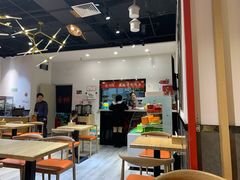 大堂-极有家小鱼小鸡石锅煲(佳兆业店)