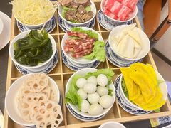九宫格-咏江南·苏式火锅·苏州评弹(观前街店)