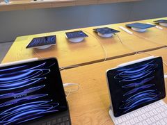 -Apple零售店(华贸购物中心店)