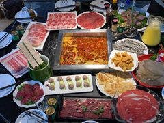 -二荆条·蜀鲜汇城市森林火锅