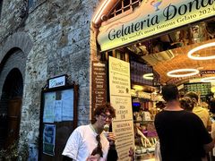-Gelateria Dondoli