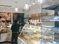 面包甜点陈列柜-老大昌(淮海中路店)