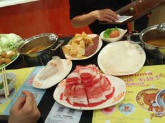 -呷哺呷哺(新世界百货望京店)