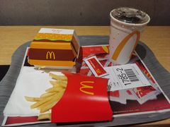 -麦当劳(中山公园龙之梦店)