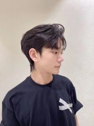 -一家只做男发烫染的店
