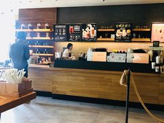 -星巴克臻选(济南万达店)