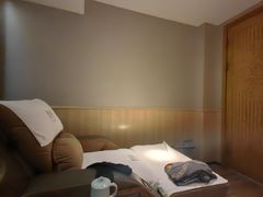 -新盈光·云会所(百丈东路店)
