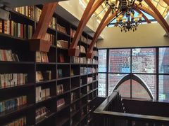 -钟书阁(松江泰晤士小镇店)