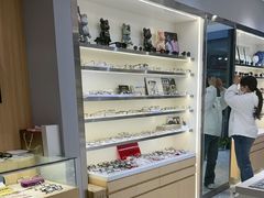-视野联行眼镜·蔡司·尼康·豪雅·依视路(青浦宝龙店)