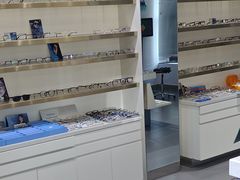 -视野联行眼镜•蔡司•依视路(温江店)
